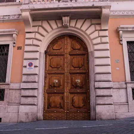 Bernini's Palace In Piazza Di Spagna Appartamento Roma