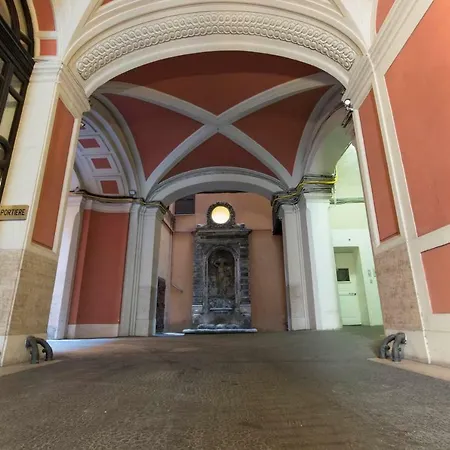 Bernini's Palace In Piazza Di Spagna Apartmán