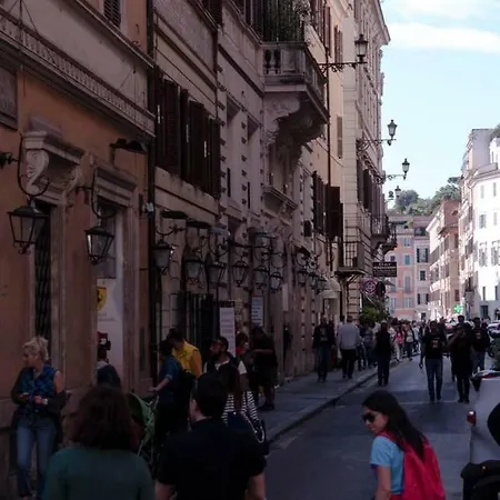 Bernini's Palace In Piazza Di Spagna Apartmán *