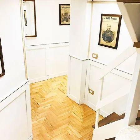 Bernini's Palace In Piazza Di Spagna
