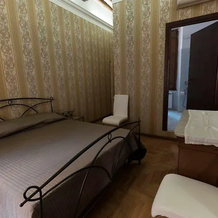 Bernini's Palace In Piazza Di Spagna *