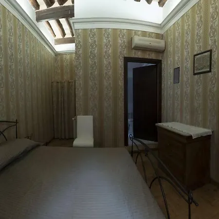 Bernini's Palace In Piazza Di Spagna Apartmán Řím