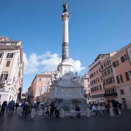 Bernini's Palace In Piazza Di Spagna